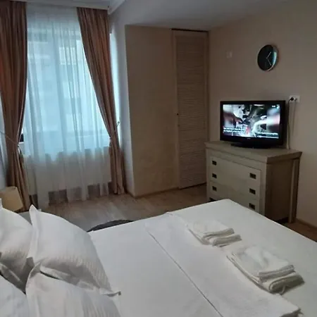 Garsoniera *